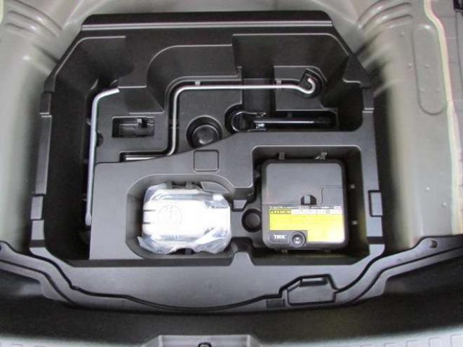 アクア1.5 G　FF　社外ナビ フルセグテレビ バックカメラ 2WD 1500