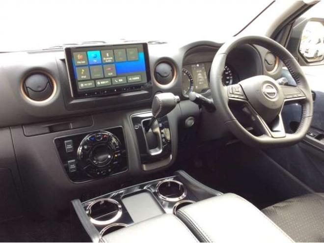 キャラバン2.4 グランド プレミアムGX ロングボディ ディーゼルターボ 4WD　寒冷地　片側ワンタッチオートスライドドア 2400