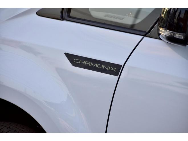 デリカシャモニー　４WD　新車　寒冷地仕様　ブラックレザーキャプテンシート　特別仕様車　2.2ディーゼルターボ
