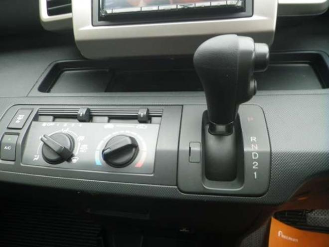 フリードスパイク1.5C　4WD　社外ナビTV　フリップダウンモニター 1500