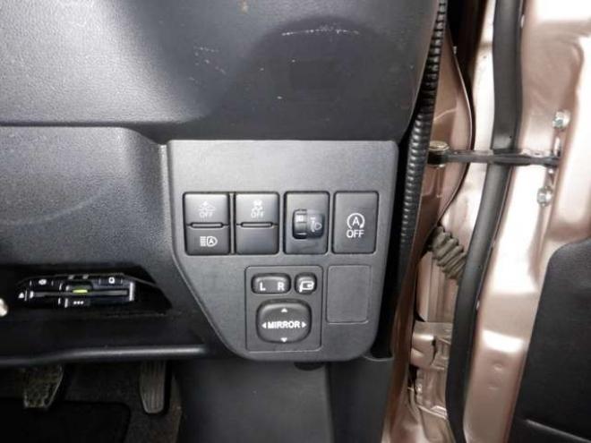 ピクシスバンクルーズ SAIII ハイルーフ 4WD　本州仕入・ナビ・DTV・Bluetoothオーディオ 660