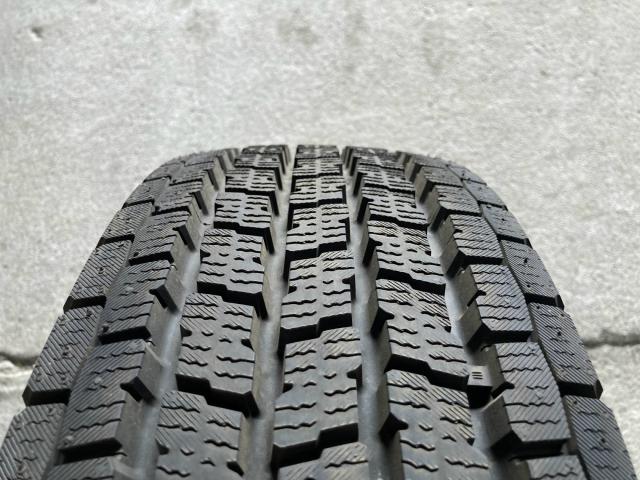 YOKOHAMA 205/70R16 111/109L LT 12PR 6本