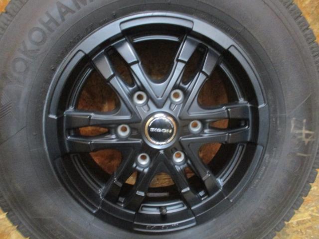 ホットスタッフコーポレーション　バイソン　BN-03　15×6J（+44）6H-139.7/　195/80R15　107/105LT（ヨコハマ　アイスガード　IG91）キャラバン