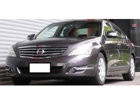 ティアナ　250XE 4WD 2500
