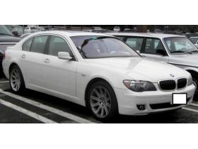 BMW　740