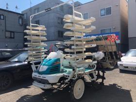 その他　クボタ 田植え機 (土付き苗用)