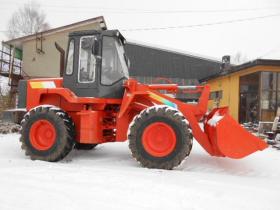 ホイールローダ　HST AT　4WD