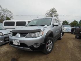 アウトランダー　 4WD 2.35 5Dr