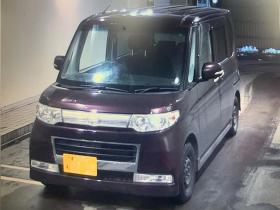 タント　カスタム 4WD 660 5Dr