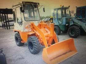 ホイールローダ　 4WD