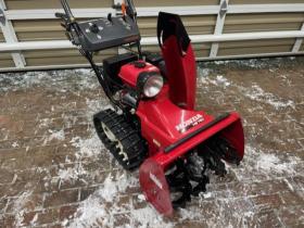 除雪機　ホンダ HS760. 7馬力、他二段シューター有り