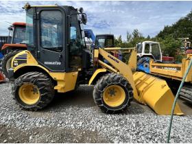 ホイールローダ　KOMATSU WA40-6 低アワー　タイヤチェーン付　土禁　禁煙車両 4WD 4WD