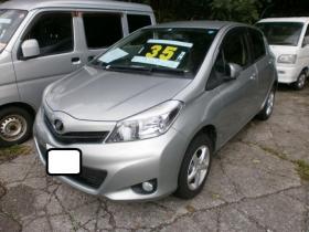 ヴィッツ　F 4WD 1300 5Dr