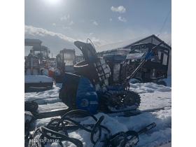 除雪機　ヤマハスノーメイトクローラー新品交換済み