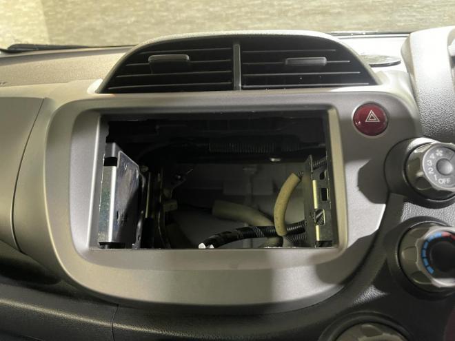 フィット1.3G 4WD　1年保証 ミラーヒーター 禁煙 寒冷地仕様