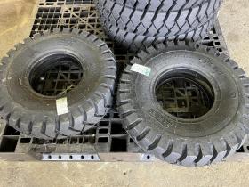 その他　新品 BKT フォークリフト用 2t～2.5tクラス リアタイヤ 6.00-9 ※2本セット　資機材