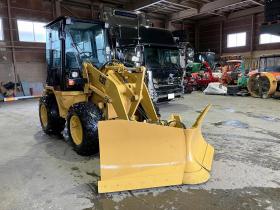ホイールローダ　CAT　中古　902B　マルチプラウ付