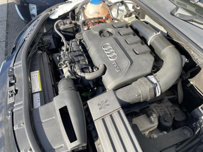 アウディTTクーペ  2.0TFSI クアトロ 4WD 2000 2Dr