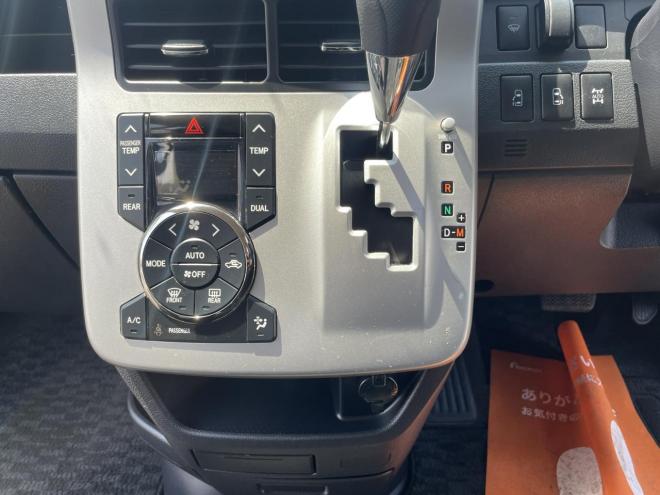 ノアNOAH 4WD X スヘ゜シャルED本州仕入　寒冷地仕様　検2付　両パワースライドドア　フルセグナビカメラ　ブルートゥース　スマートキースペアー有　HID　フォグランプ　HID エンスタ　アルミホイル　バイザー　ETC 4WD 2000 5Dr