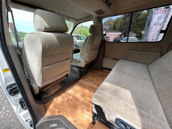 グランドハイエース　スライドドア　ＡＴ　ミュージックプレイヤー接続可　エアコン　運転席エアバッグ 2WD 3400 4Dr