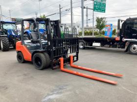 フォークリフト　トヨタ　中古　8FD30