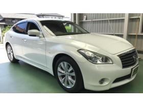 フーガ　 4WD 3700GTfour 4Dr