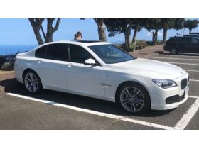 BMW　７４０iMスポーツLCIモデル ４Dr