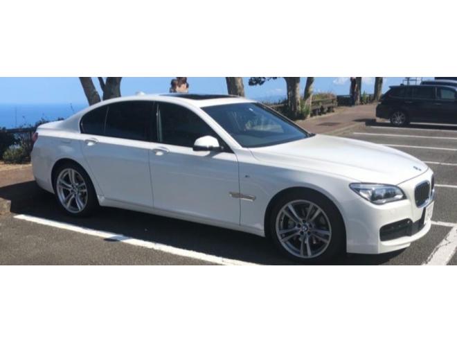 BMW７４０iMスポーツLCIモデル ４Dr