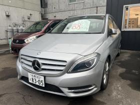 ベンツ　B180 1600