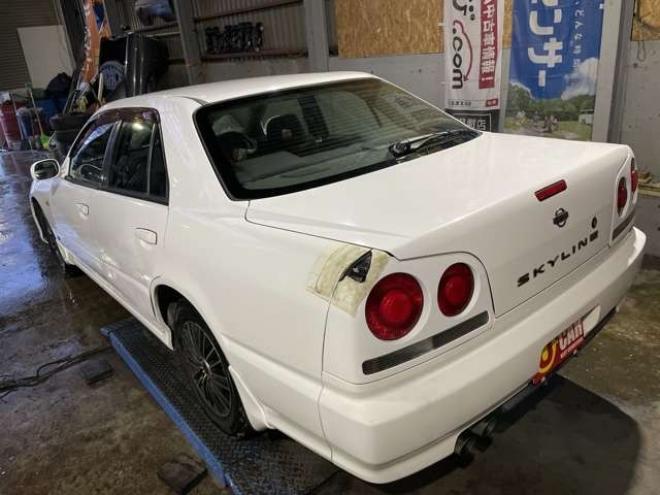 スカイライン2.0 GT　 2WD 2000