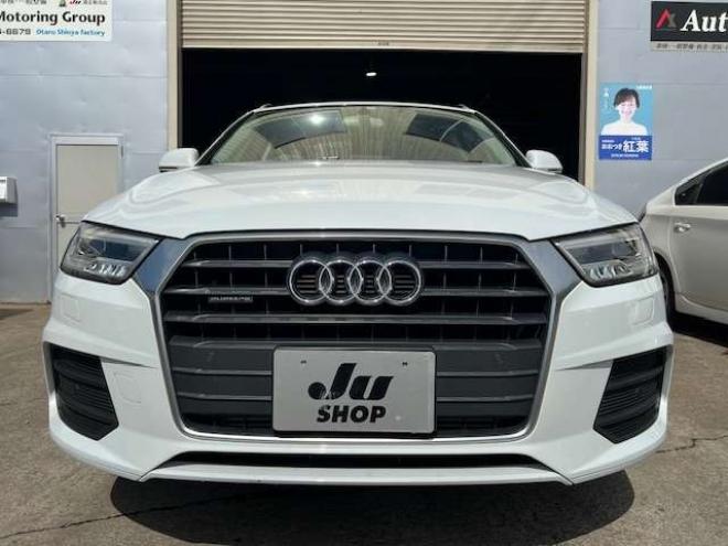 アウディQ3 2.0 TFSI クワトロ 220PS 4WD　LEDヘッドライト/電動Bドア/新規車検整備付 正規輸入車 2000