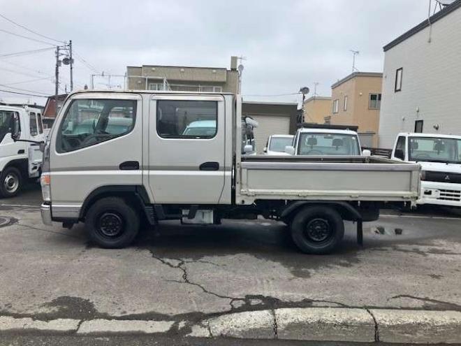 キャンターガッツ ダブルキャブ　6人乗り　リヤヒーター 4WD 3000