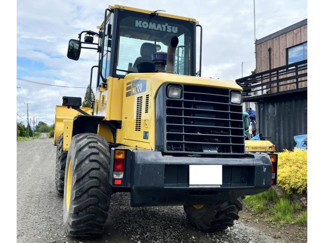ホイールローダKOMATSU ホイールローダ WA100-6 車検あり！