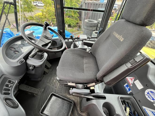 ホイールローダKOMATSU ホイールローダ WA100-6 車検あり！
