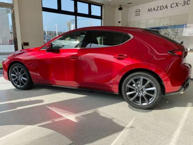 MAZDA3ファストバック　2.0 20S プロアクティブ ツーリング セレクション 4WD　試乗車アップ 360°モニター Pシート 2000