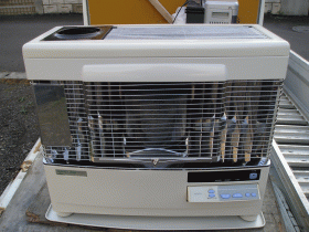 その他　サンポット　煙突式石油ストーブ　ＫＳＨ－708ＫＣ　居間用　動作品です