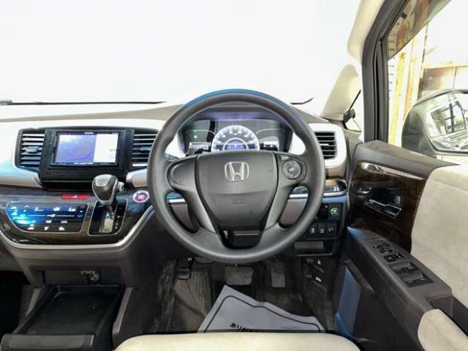 オデッセイ2.4 G 4WD　下部防錆TVナビBカメEスタ 2400