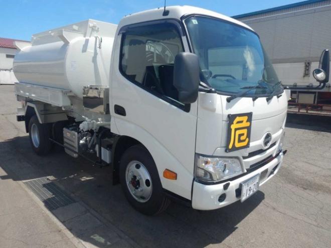 デュトロタンクローリー　2DG-XZU685M 新明和工業　 4WD 4000