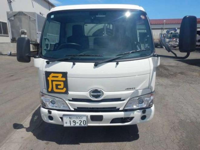 デュトロタンクローリー　2DG-XZU685M 新明和工業　 4WD 4000