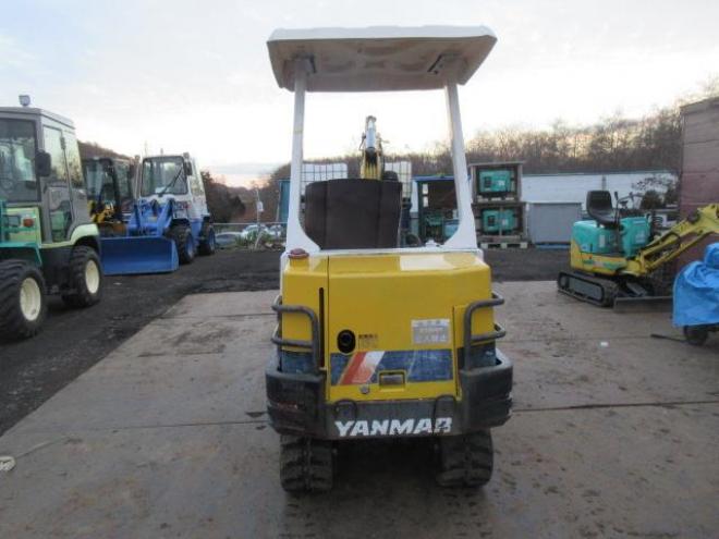 バックホーYanmar　B12