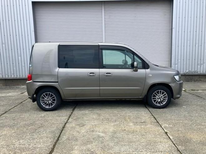 モビリオスパイクAU 4WD 1500 ５Dr