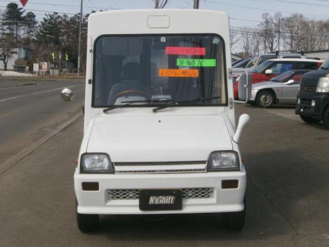ミラウオークスルーバン　４WD 550 2Dr