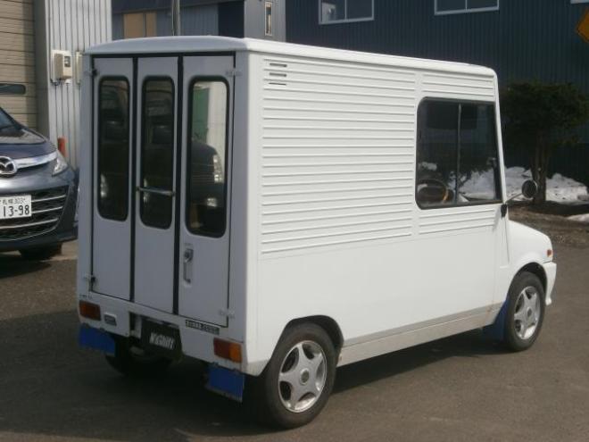 ミラウオークスルーバン　４WD 550 2Dr
