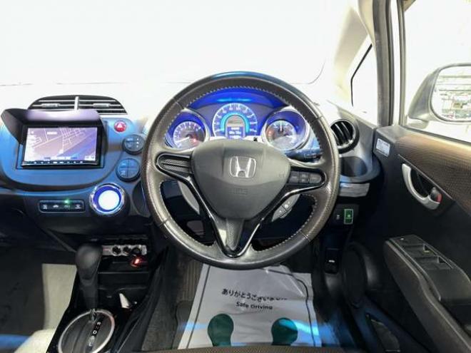 フィットシャトルハイブリッド1.3 スマートセレクション　ドラレコ下周防錆TVナビBカメETC後席モニタ 2WD 1300