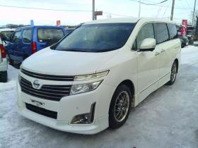 エルグランド　ハイウェイスター250 4WD 2500 5Dr