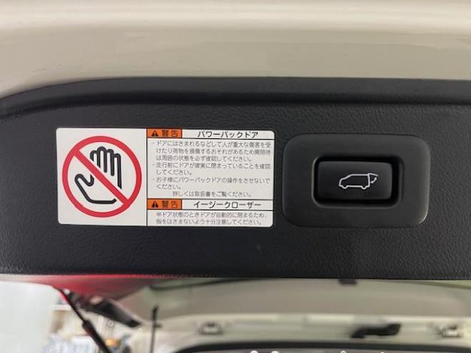 アルファードハイブリッドＳ　Ｃパッケージ後期型　寒冷地仕様　禁煙車　電動ツインサンルーフ　プリクラッシュ　レーダークルーズ　社外１８インチＡＷ　純正１６ＡＷ＋スタッドレスタイヤ付　アルパインビッグＸナビ（フルセグ地デジ　Ｂｌｕｅｔｏｏｔｈ）＋バックカメラ　アルパイン製リアフリップダウンモニター　両側パワースライドドア　パワーバックドア　純正ブラックレザーシート　電動オットマン　三眼ＬＥＤヘッドライト　前後ドライブレコーダー　純正エンジンスターター　両席シートヒーター＆クーラー 4WD 2500 5Dr