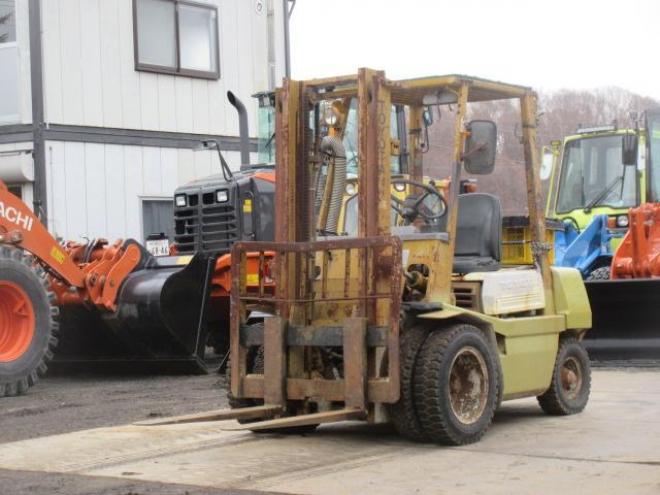 フォークリフトトヨタ3FD25