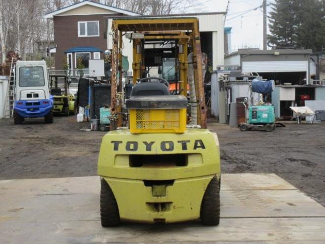 フォークリフトトヨタ3FD25