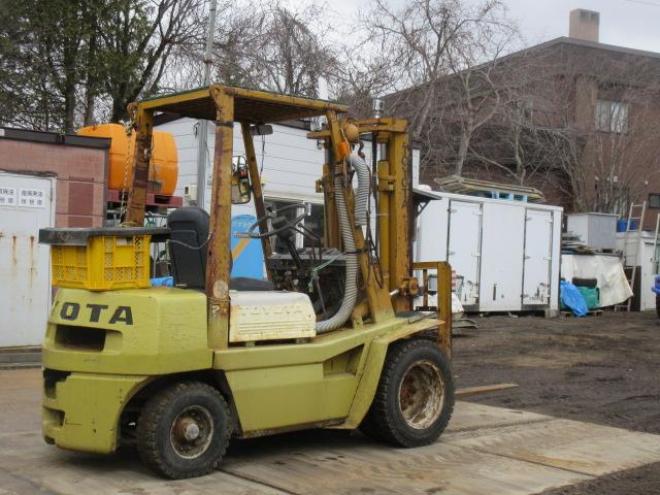 フォークリフトトヨタ3FD25