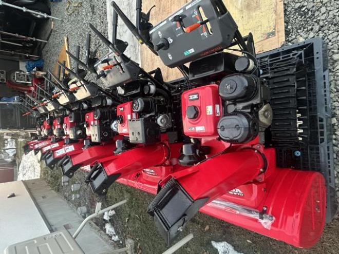 除雪機ホンダヤマハ5・6・7・8・9・10・11馬力
整備塗装済みの除雪機を多数ご用意しております